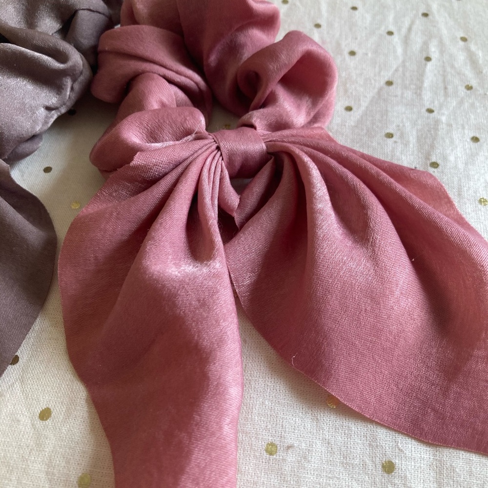 Free people 2pc ribbon scrunchie bundle - Picture 4 of 4